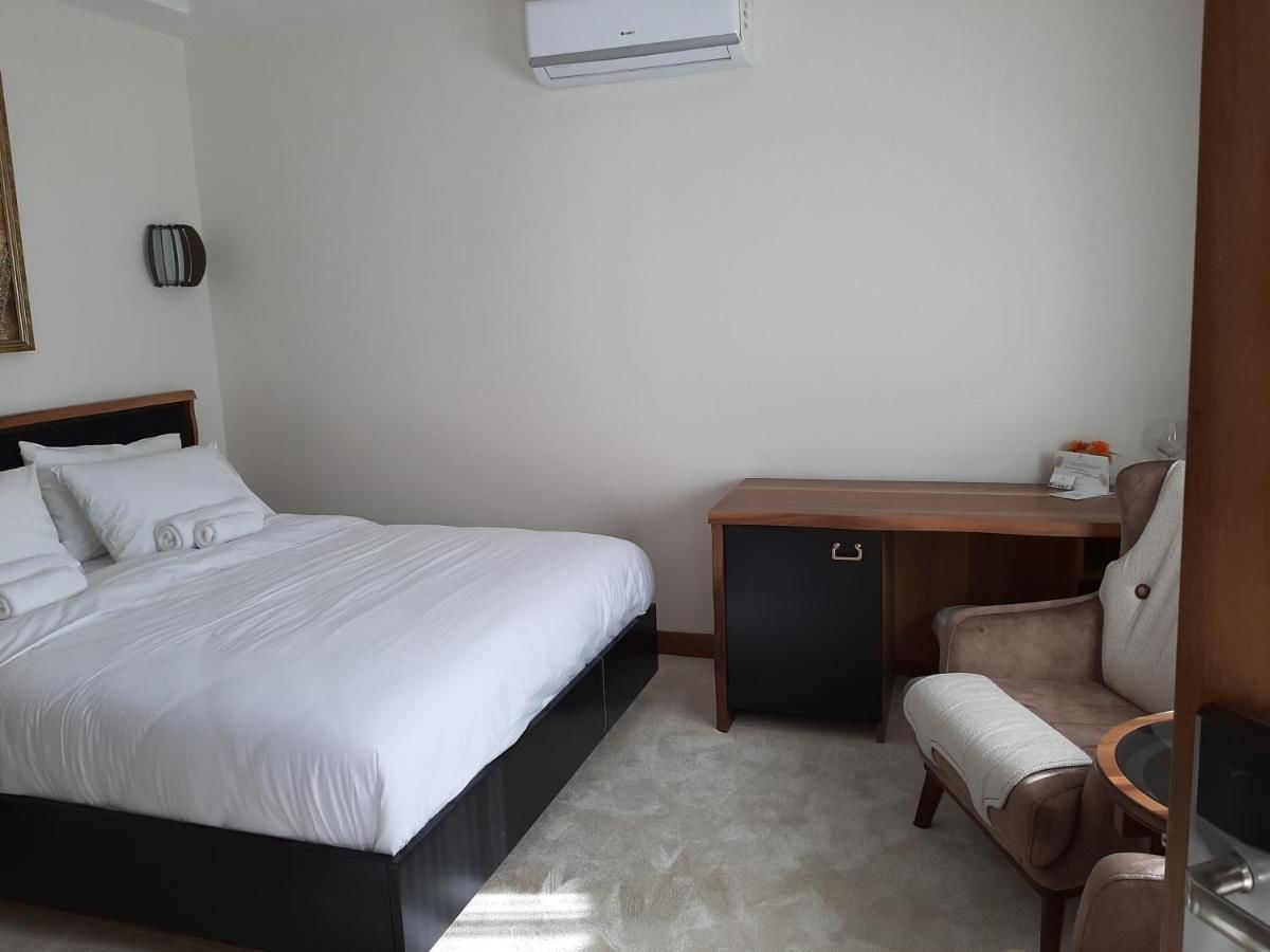 Апартаменты Waikiki Apartments Тиват