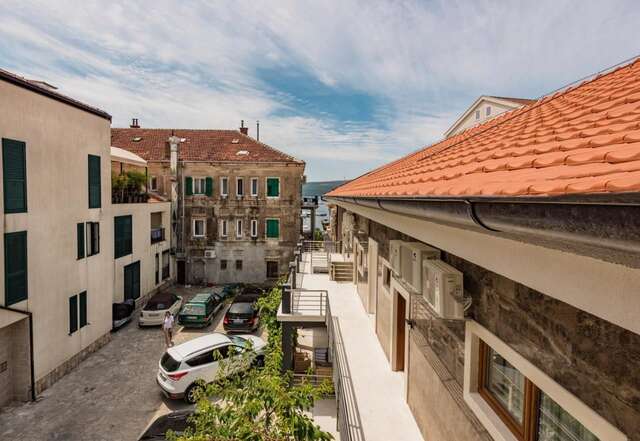 Апартаменты Waikiki Apartments Тиват-15